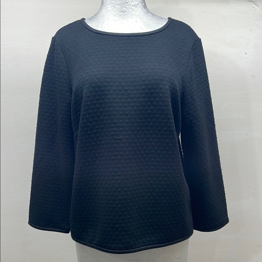 Max Studio women’s large black crew neck top